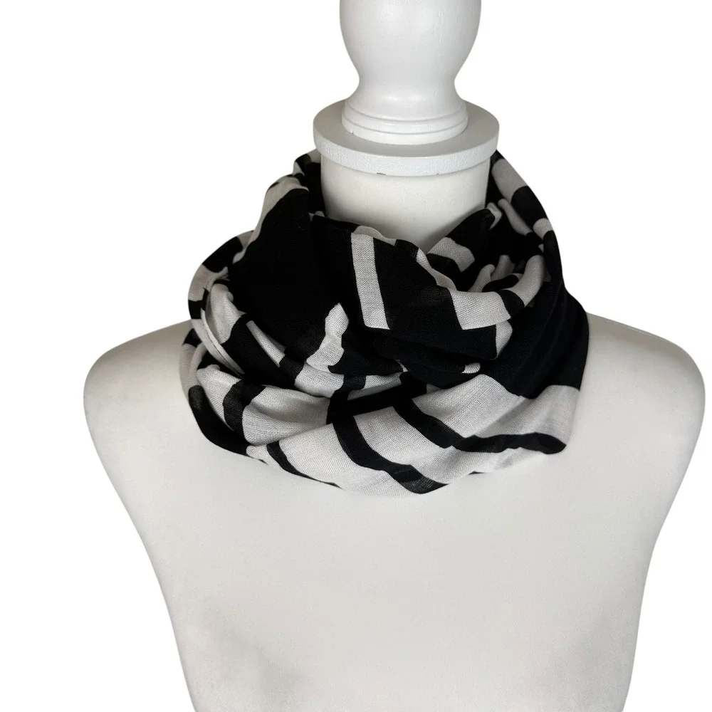 Kate Spade New York Scarf Black White‎ Striped Viscose Lightweight Wrap Shawl